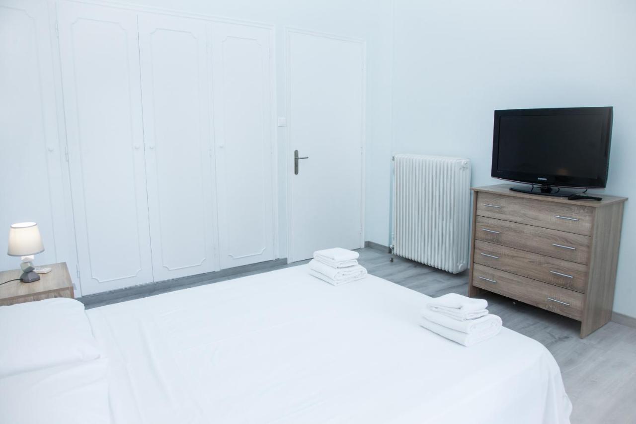 Sunny And Minimal Apt In Glyfada With 3 Bdrm 아테네 외부 사진