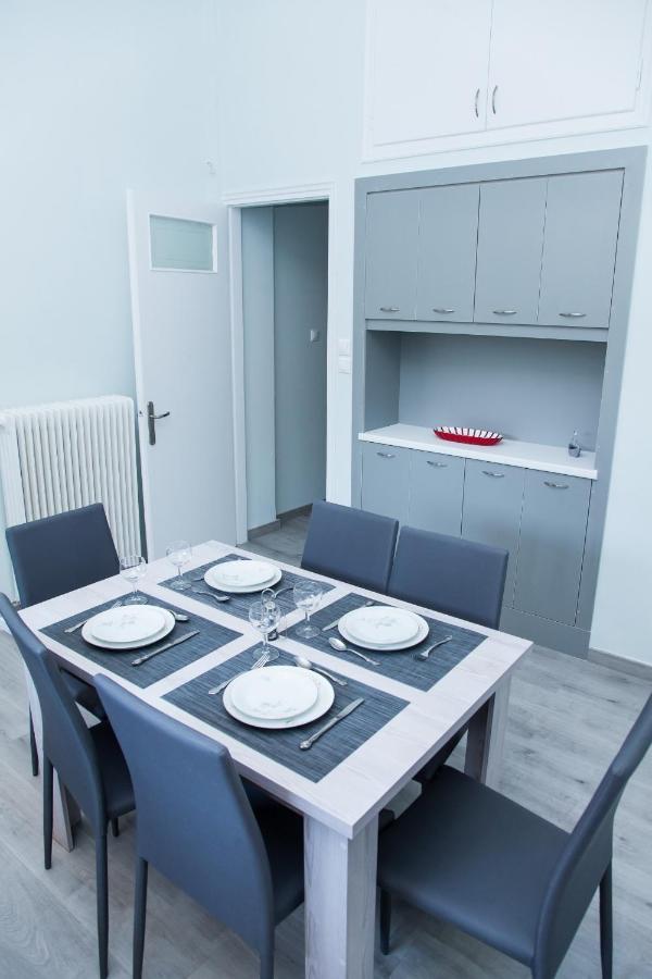 Sunny And Minimal Apt In Glyfada With 3 Bdrm 아테네 외부 사진
