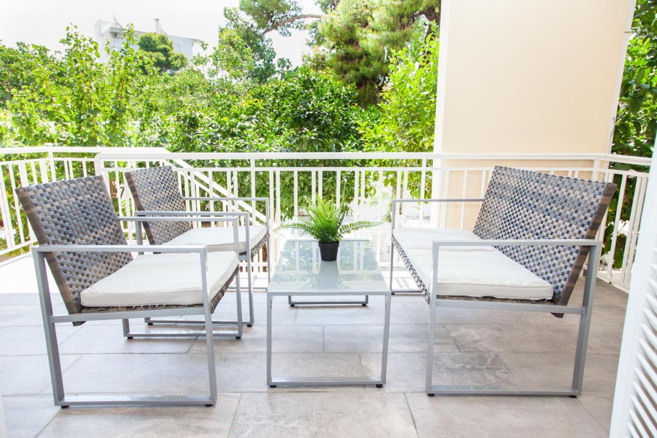 Sunny And Minimal Apt In Glyfada With 3 Bdrm 아테네 외부 사진